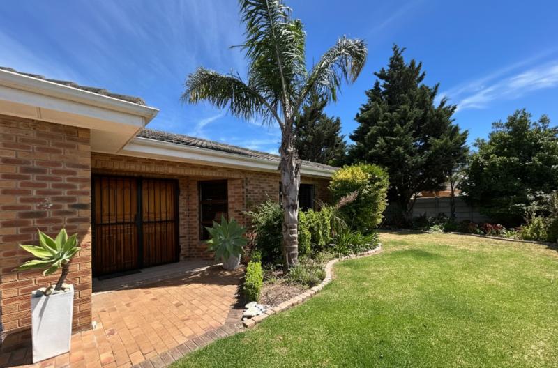 To Let 4 Bedroom Property for Rent in D